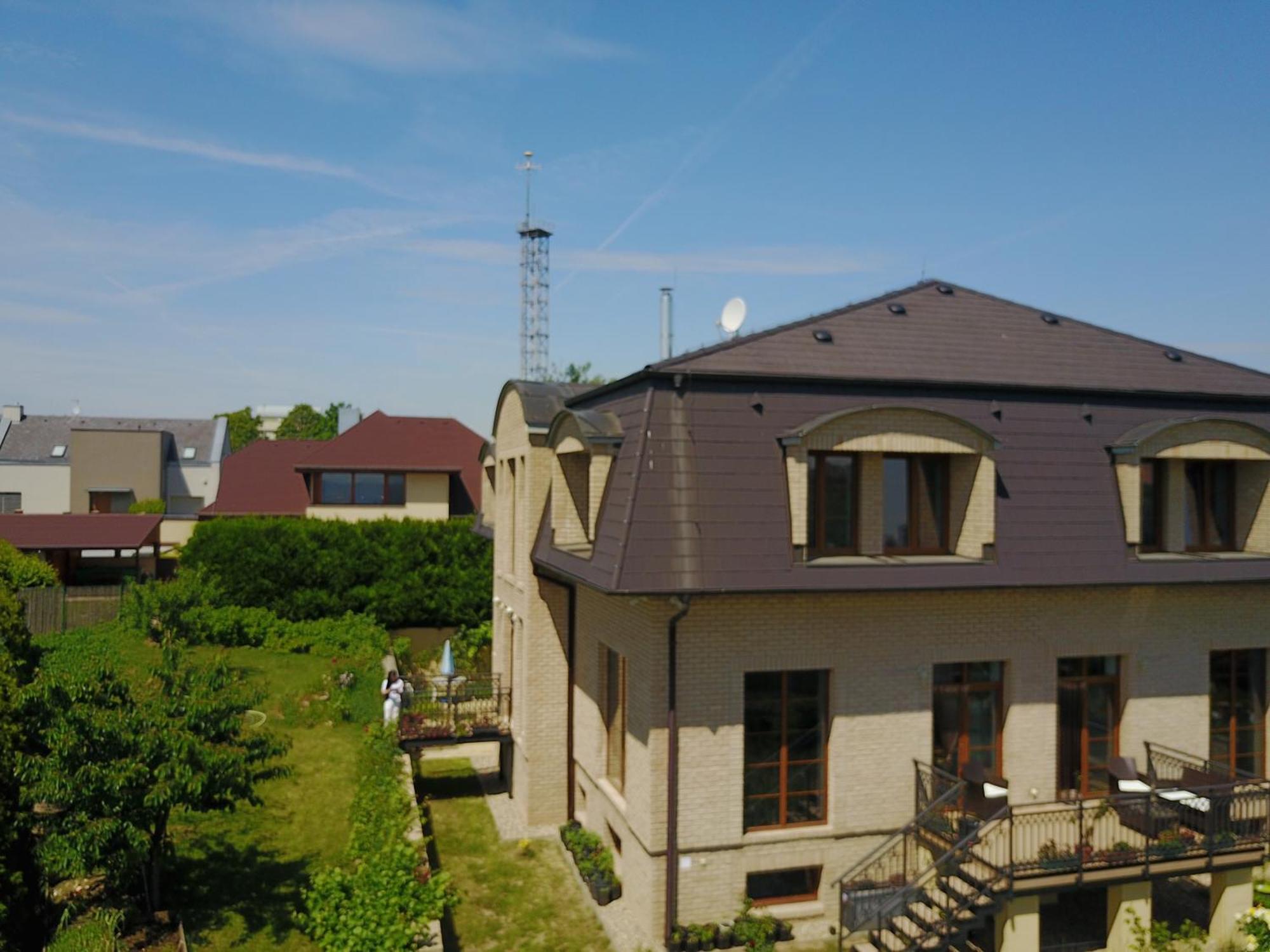 Villa Homestay Nad Helmrovkou Praga Exterior foto