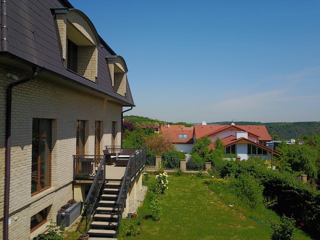 Villa Homestay Nad Helmrovkou Praga Exterior foto